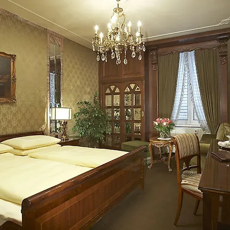 Palais Porcia Otel Klagenfurt am Woerthersee