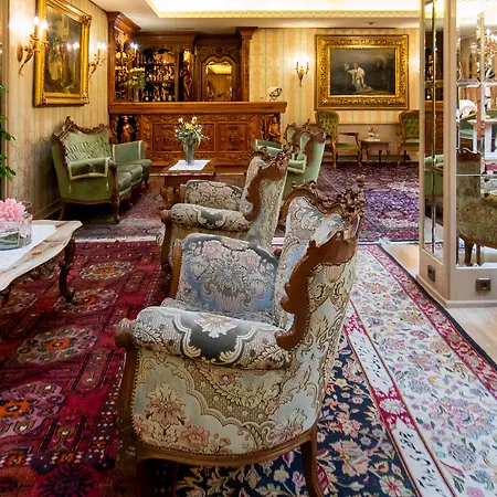 Otel Palais Porcia 4*