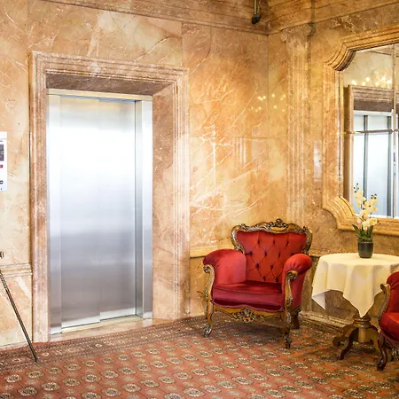 Palais Porcia Klagenfurt am Woerthersee