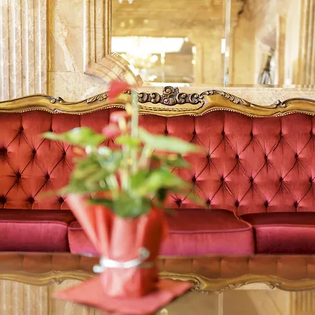 Otel Palais Porcia 4*