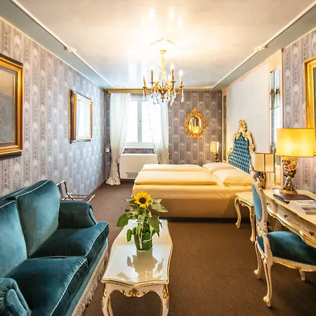 Hotell Palais Porcia 4*