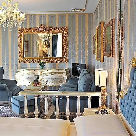 Palais Porcia فندق كلاغنفورت
