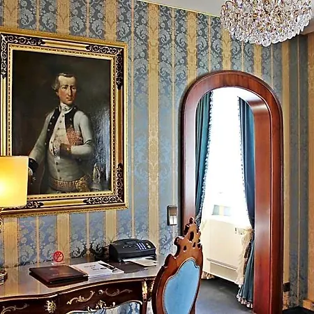 فندق Palais Porcia 4*