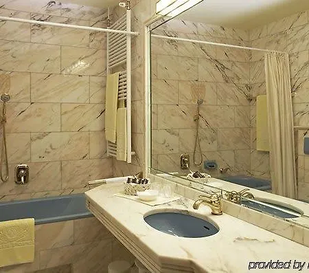 Palais Porcia 4*