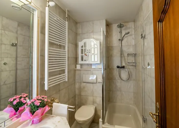 Ξενοδοχείο Palais Porcia 4*