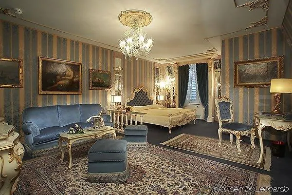 Palais Porcia מלון 4*