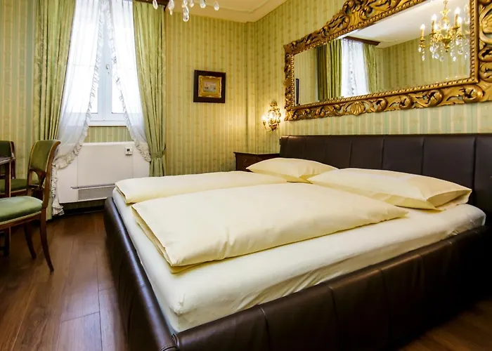 Palais Porcia Szálloda